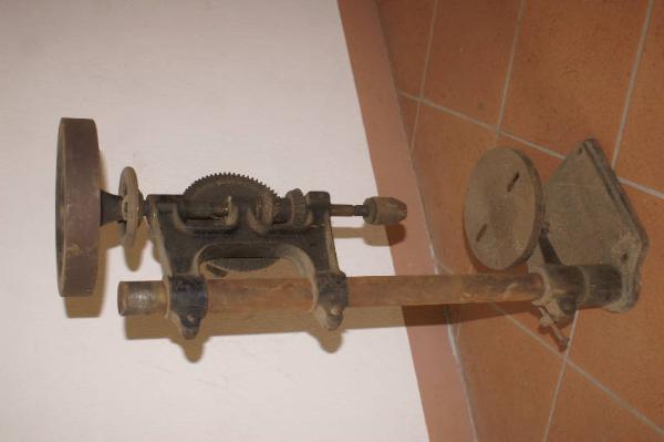 Trapano a colonna per
