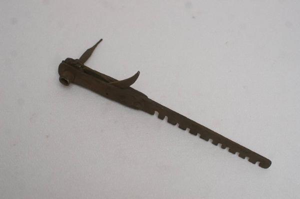 Foratore manuale per