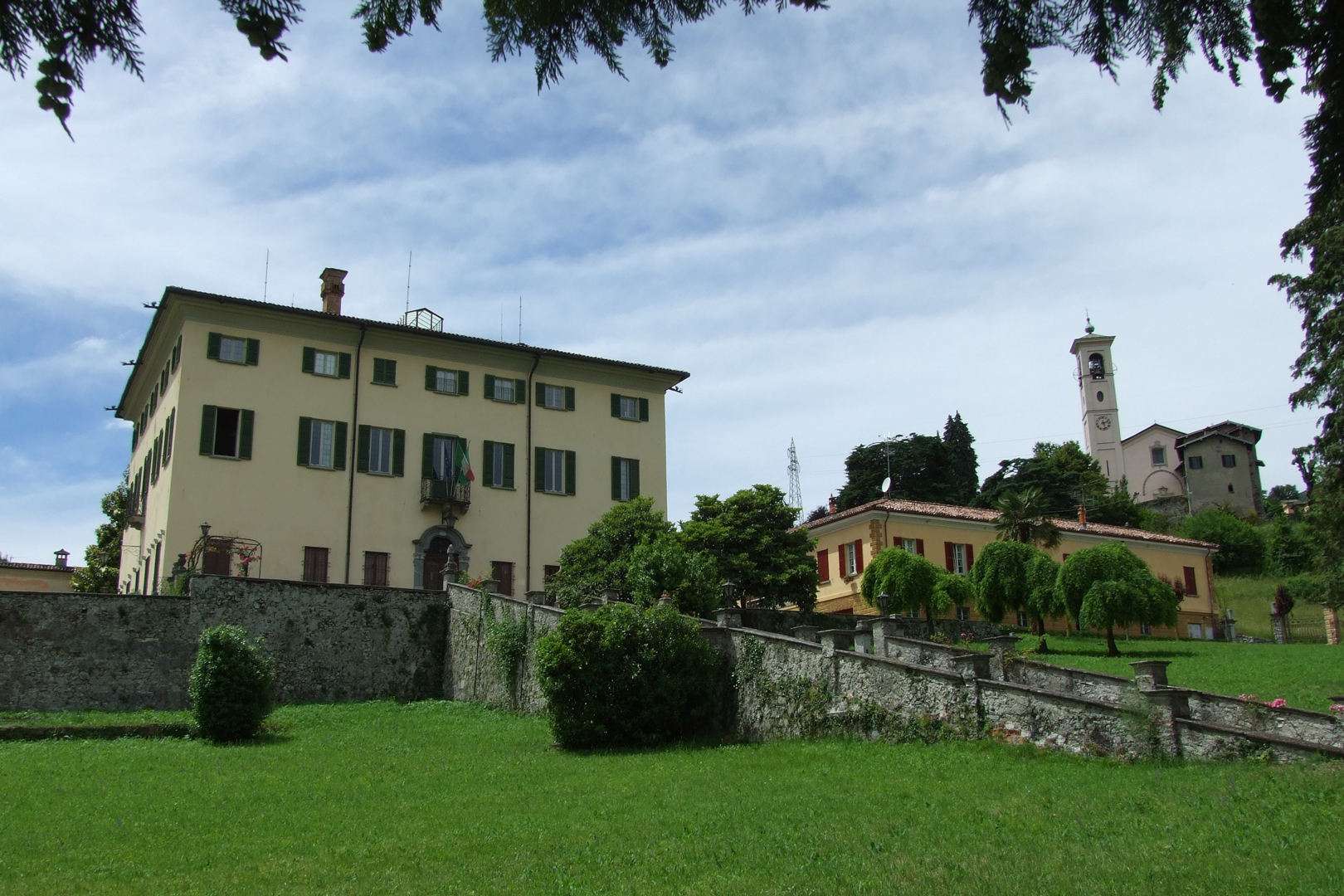 Villa Camozzi - Museo Etnografico e Naturalistico Val Sanagra
