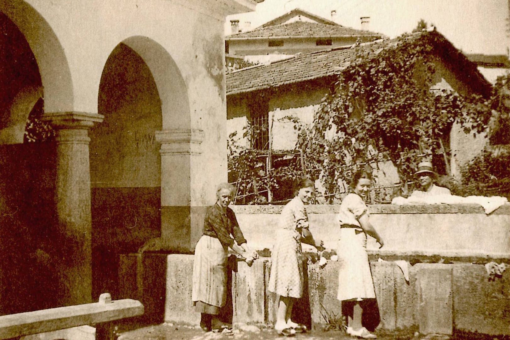 Patrimonio Immateriale - Ecomuseo della Val Sanagra - Foto storica lavatoio